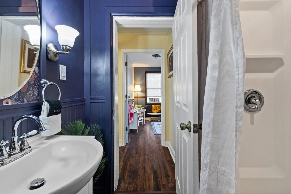 Holiday home Distinguished Victorian With A Family-focused Feel, Quiet Neighborhood
