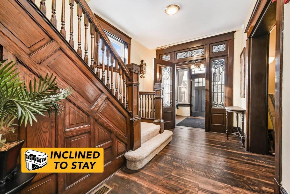 Distinguished Victorian With A Family-focused Feel, Quiet Neighborhood Holiday home *