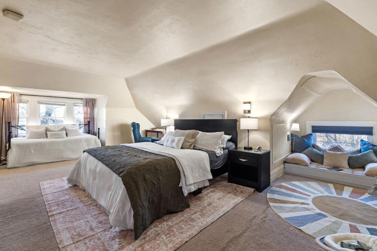 Distinguished Victorian With A Family-focused Feel, Quiet Neighborhood Сasa de vacaciones